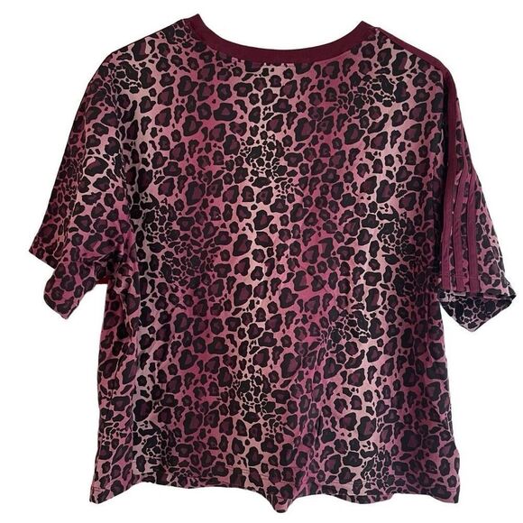 adidas Womens Allover Print T-Shirt 1X Burgundy Cheetah Print 3 Stripes Trefoil - Picture 2 of 8